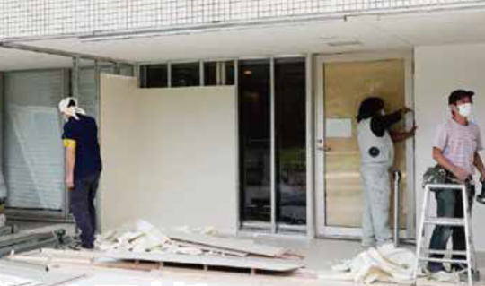 陸上競技場のスタンド階上スペースを使ってENCOURAGEを設置
しました