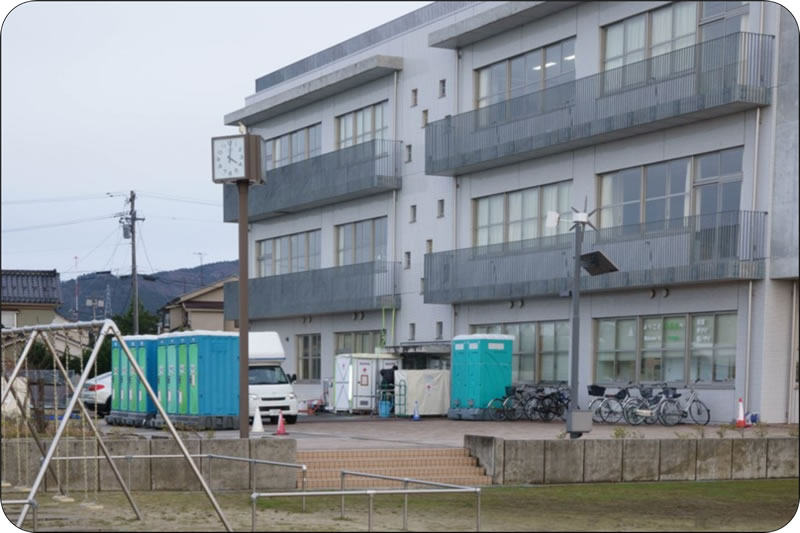 【能登半島地震での入浴支援】 七尾市立山王小学校で日本赤十字社が支援