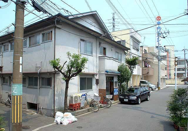 アパートの１室をコインシャワー室に改築